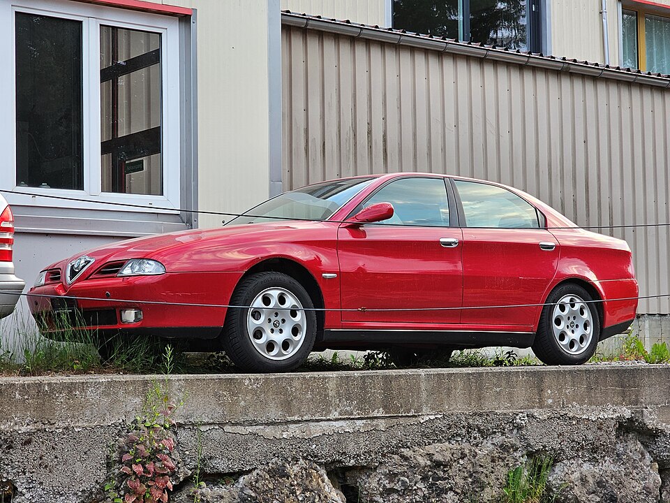Alfa Romeo 166 936