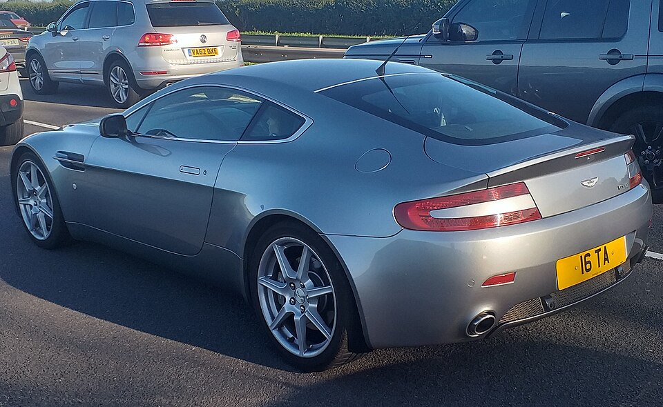 Aston Martin Vantage