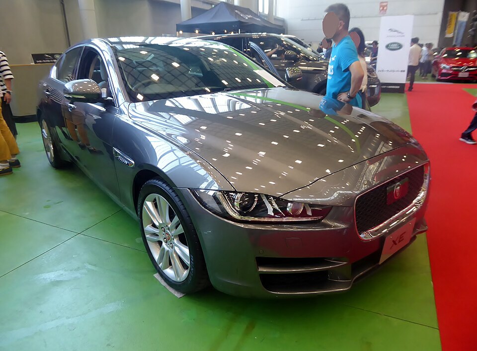 Jaguar XE