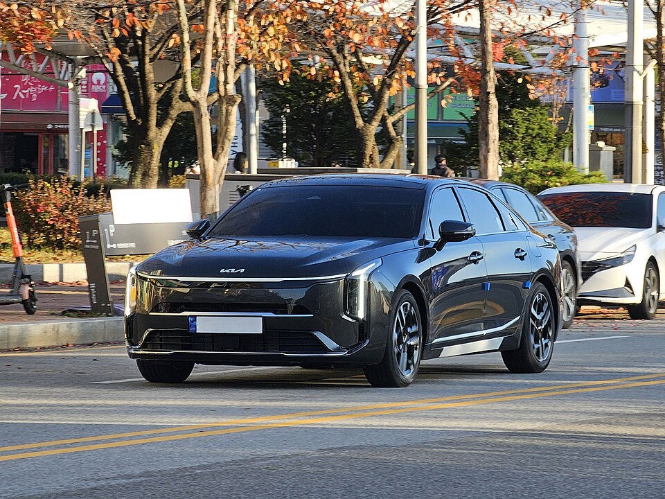 Kia K8