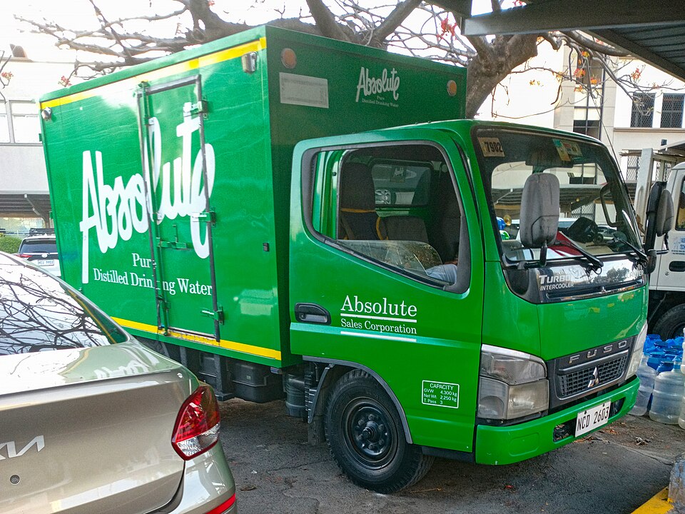 Mitsubishi Canter FE8