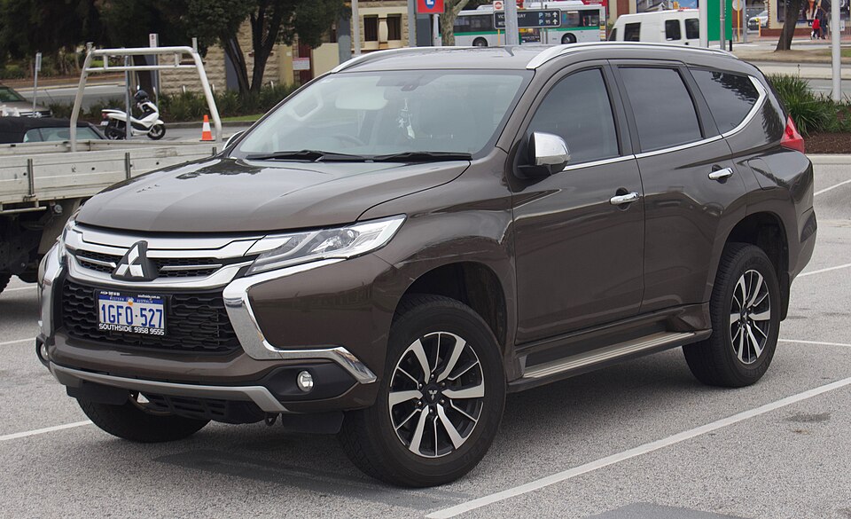 Mitsubishi Pajero Sport QE