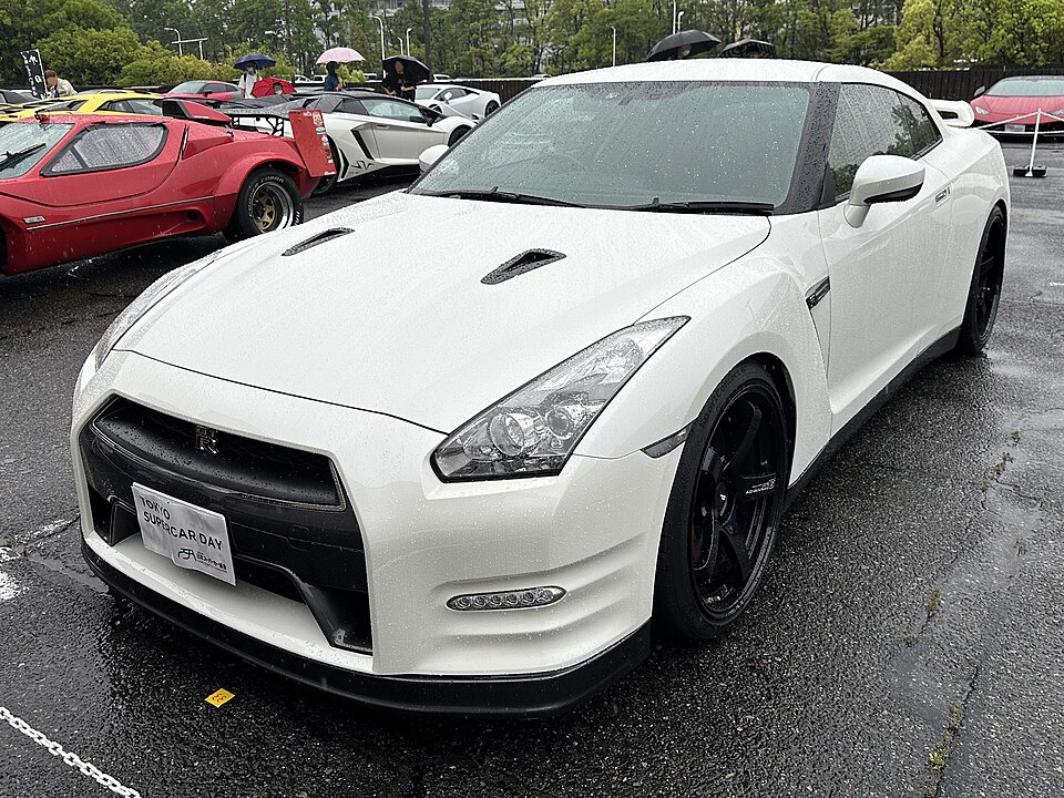 Nissan GT-R