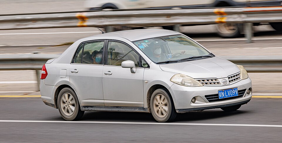 Nissan Tiida C11