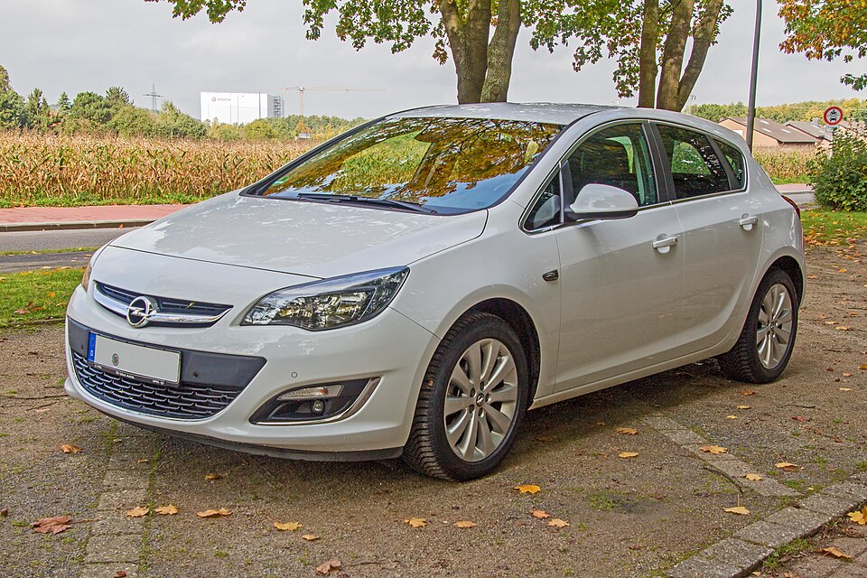 Opel Astra Astra J