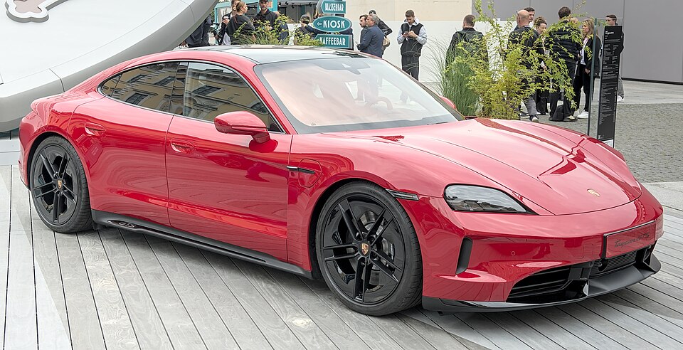 Porsche Taycan J1