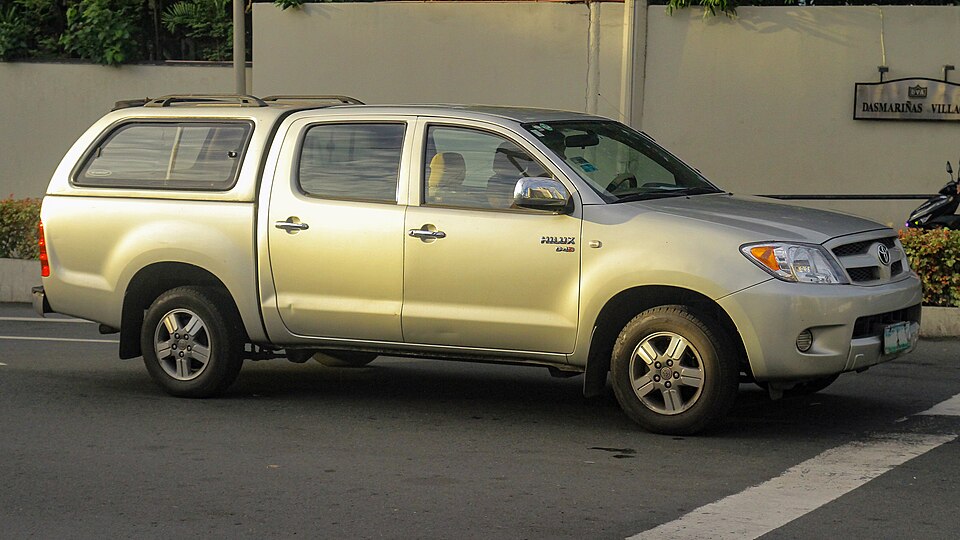 Toyota Hilux AN10